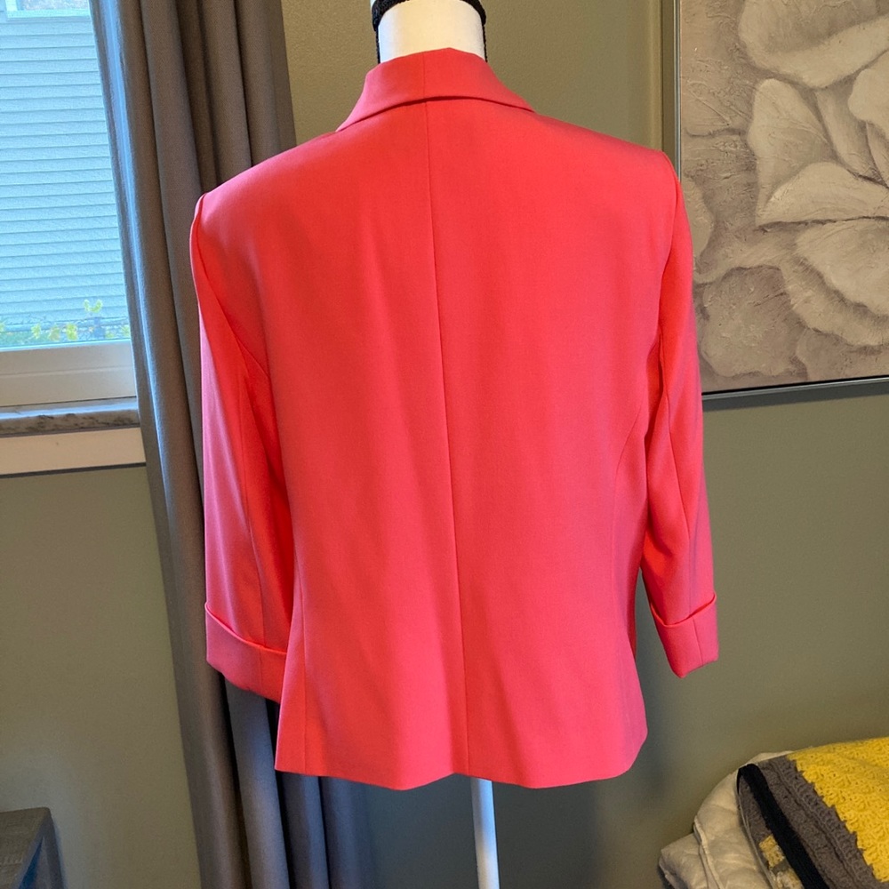 2 for $20 Beautiful 3/4 sleeve blazer